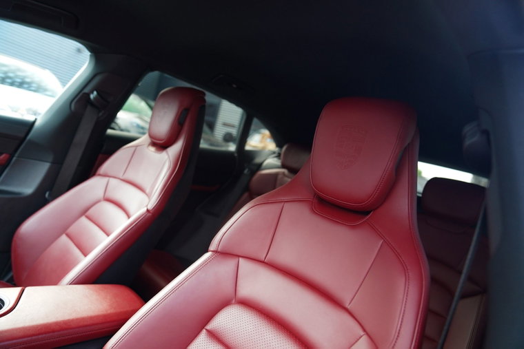 Vehicle Image 52