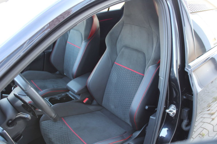 Vehicle Image 18