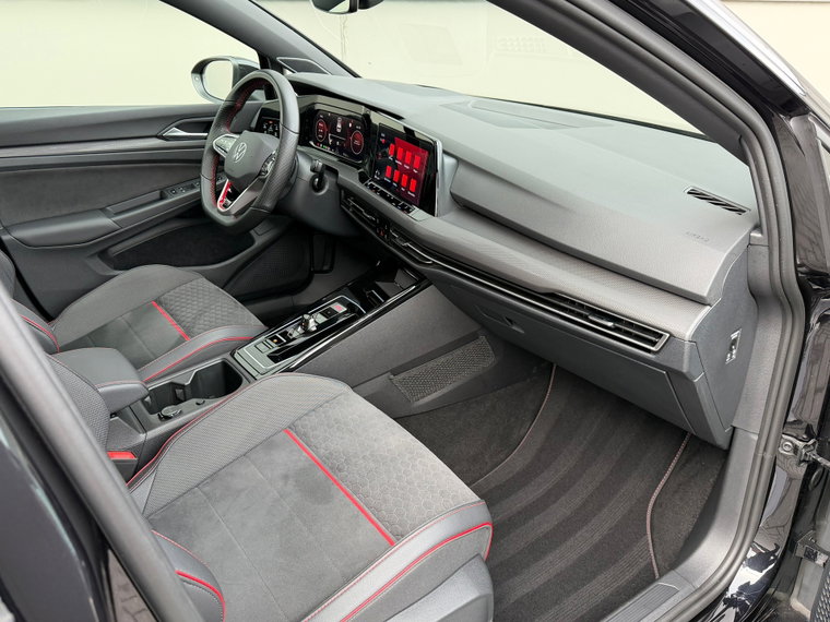 Vehicle Image 33