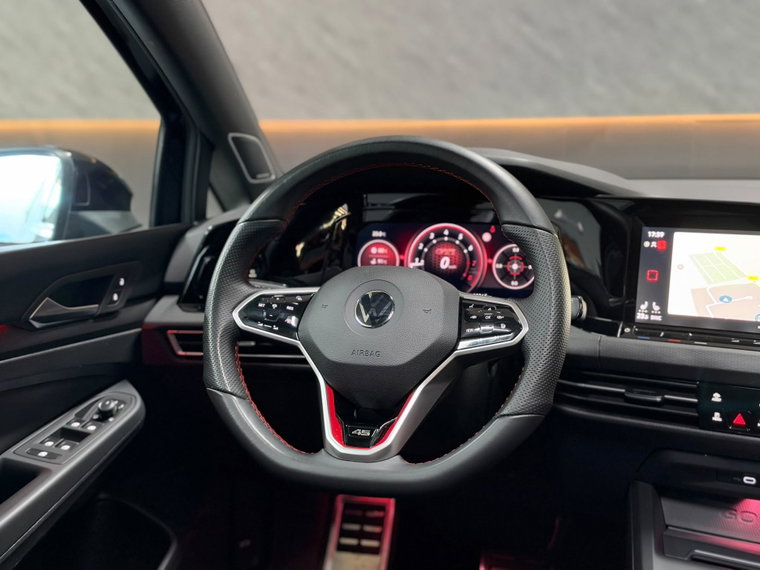 Vehicle Image 35