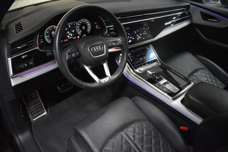 Vehicle Image 15