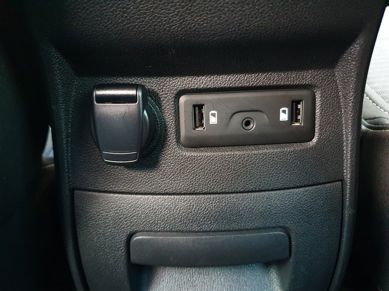 Vehicle Image 52