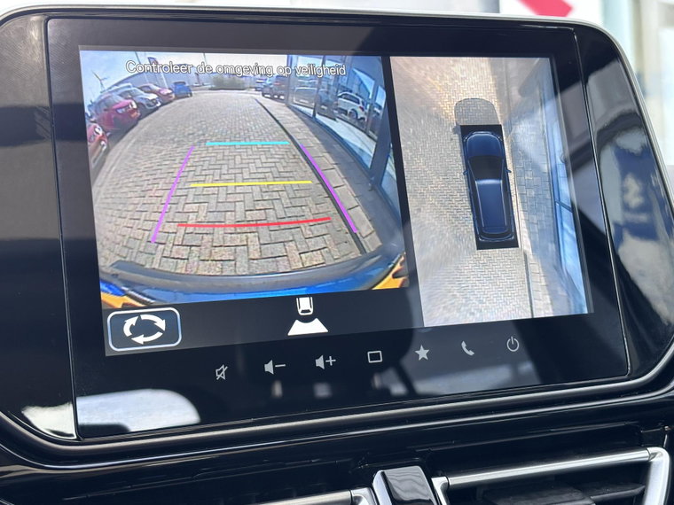 Vehicle Image 22
