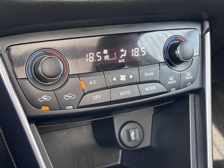Vehicle Image 23