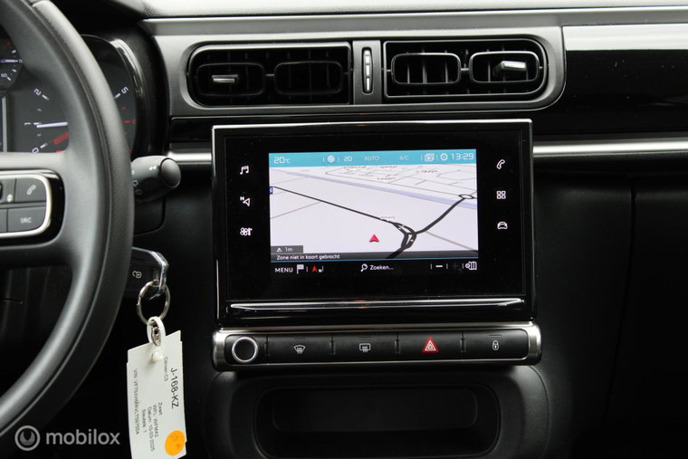 Vehicle Image 25