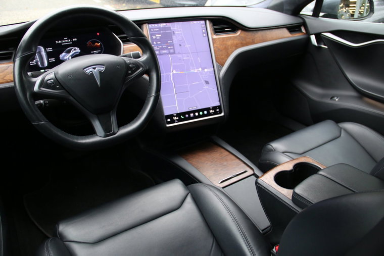Vehicle Image 8