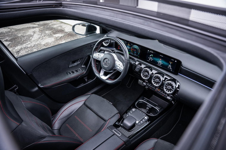 Vehicle Image 19