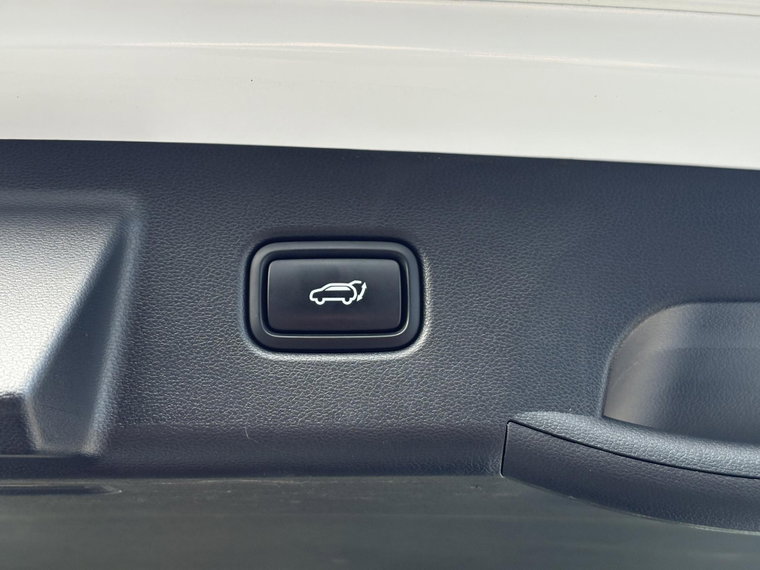 Vehicle Image 43
