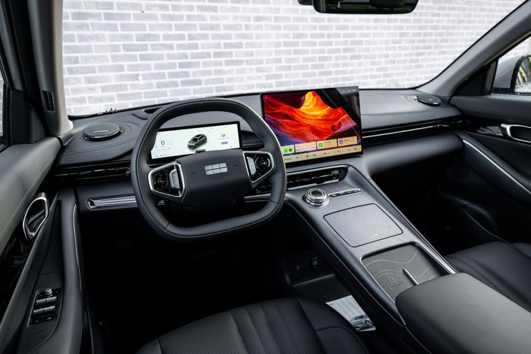 Vehicle Image 11