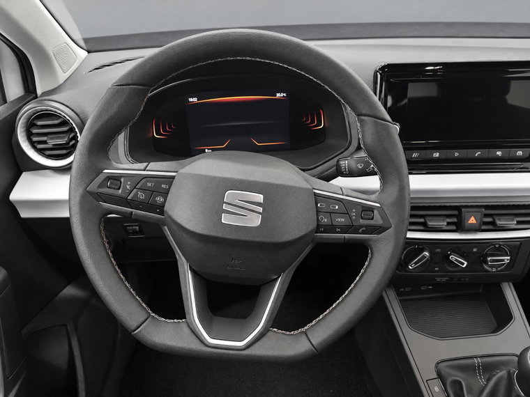 Vehicle Image 19