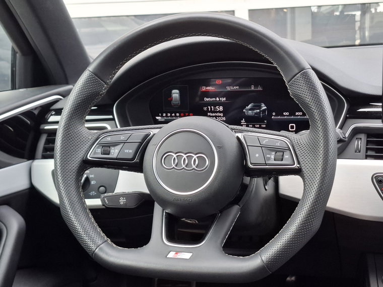 Vehicle Image 25