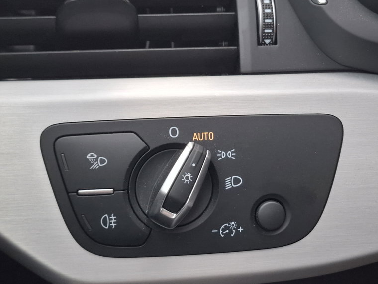 Vehicle Image 35