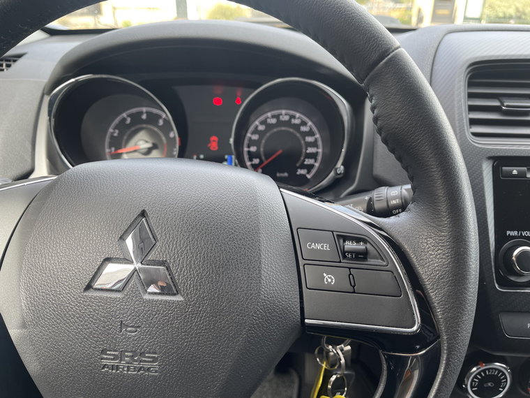 Vehicle Image 24