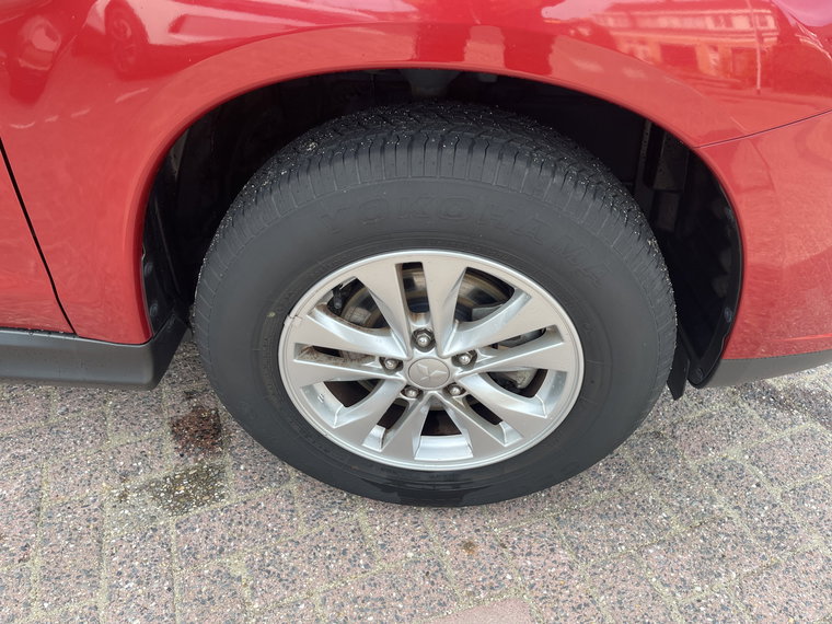 Vehicle Image 35