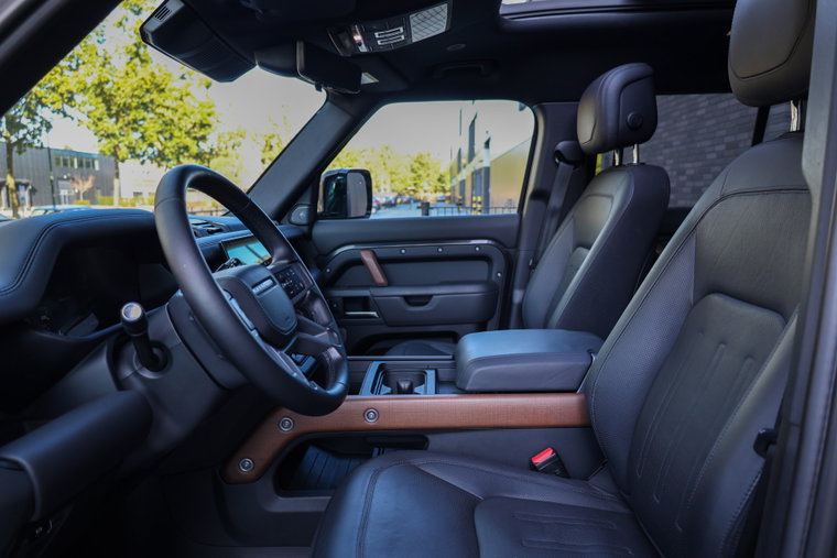 Vehicle Image 10
