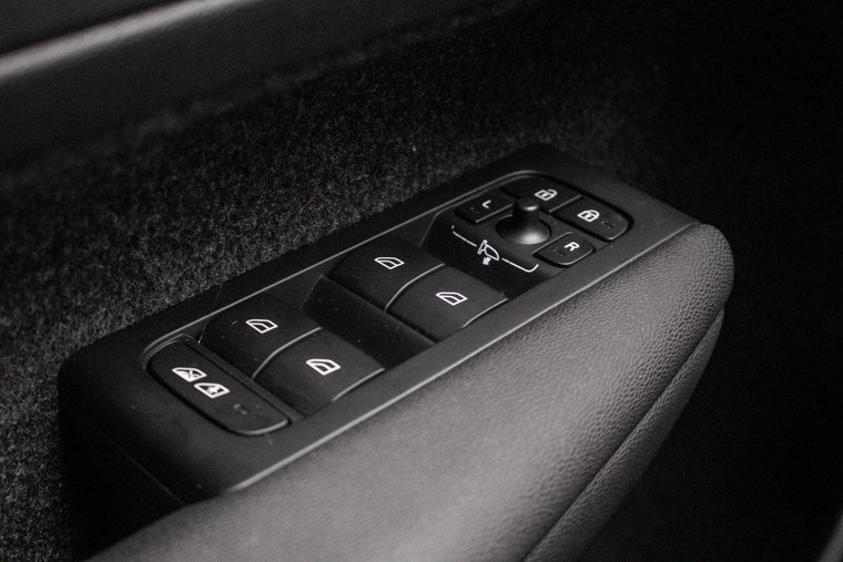 Vehicle Image 42
