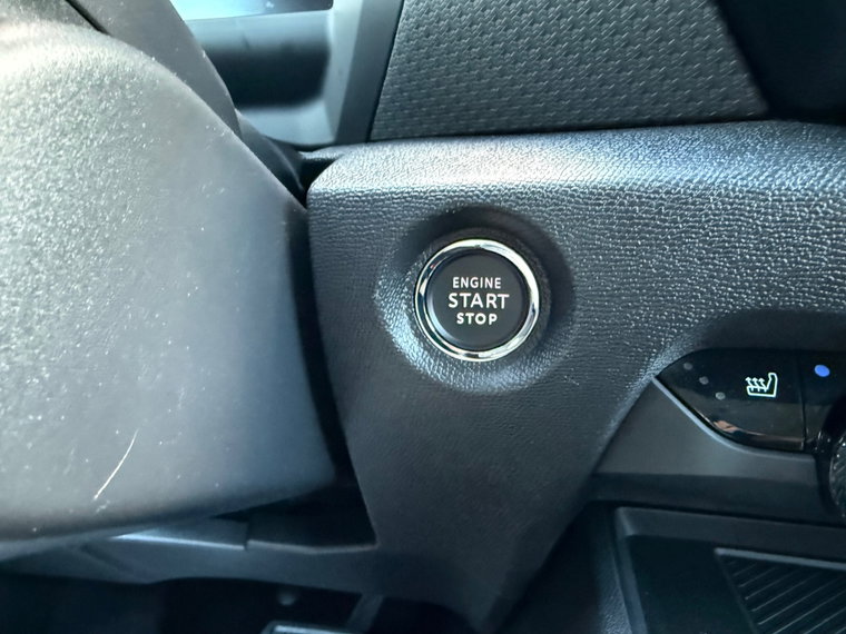 Vehicle Image 40