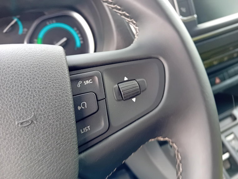 Vehicle Image 17