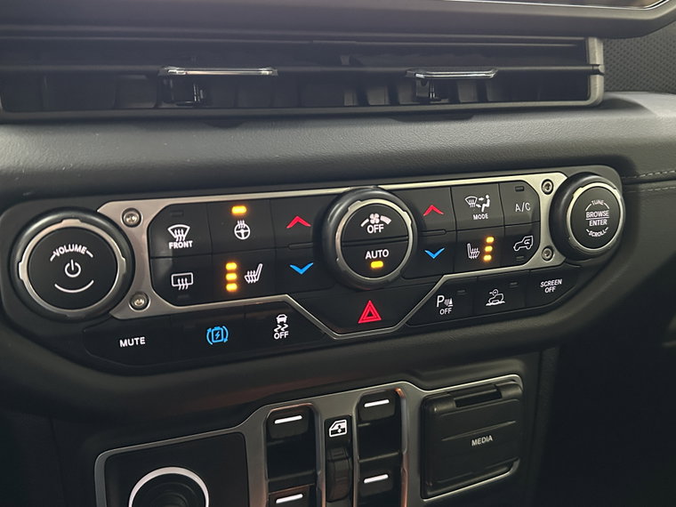 Vehicle Image 27