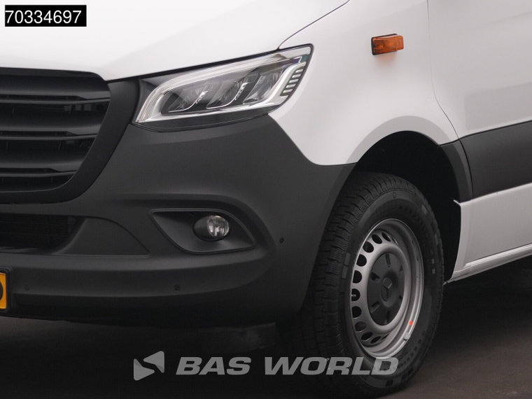 Vehicle Image 41