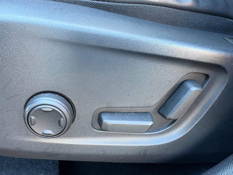 Vehicle Image 28