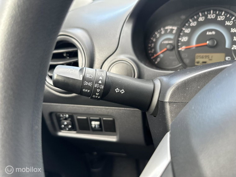 Vehicle Image 17