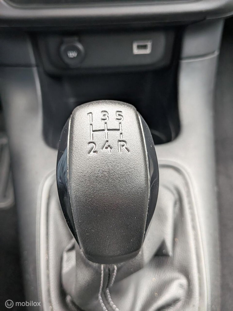 Vehicle Image 27