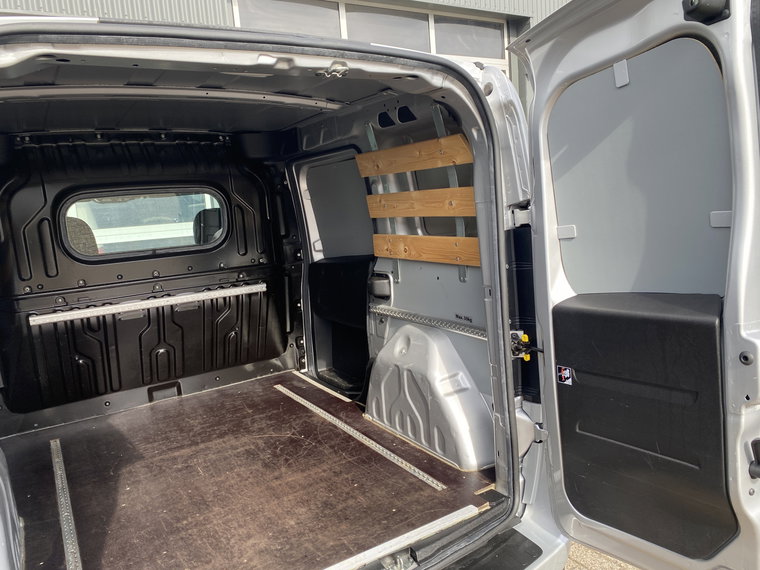 Vehicle Image 22