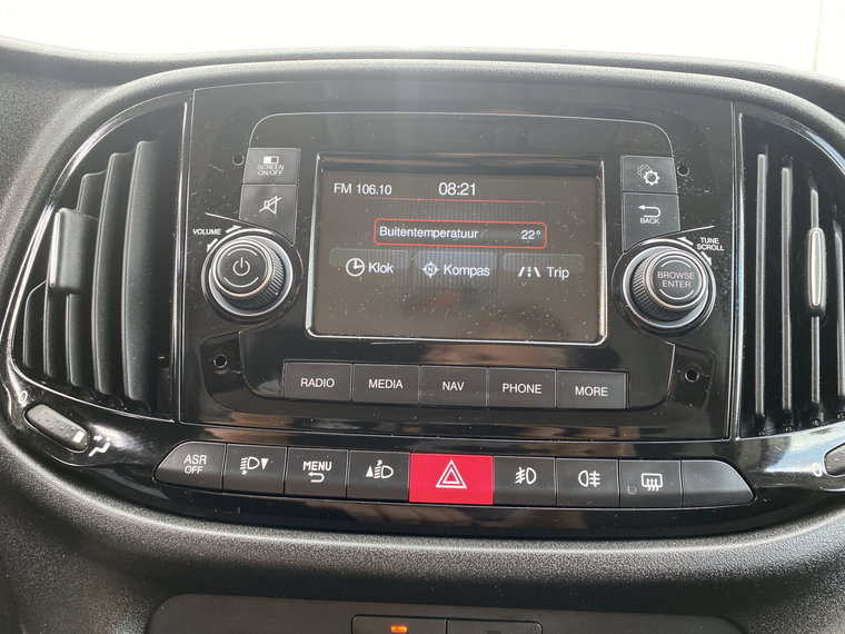 Vehicle Image 39
