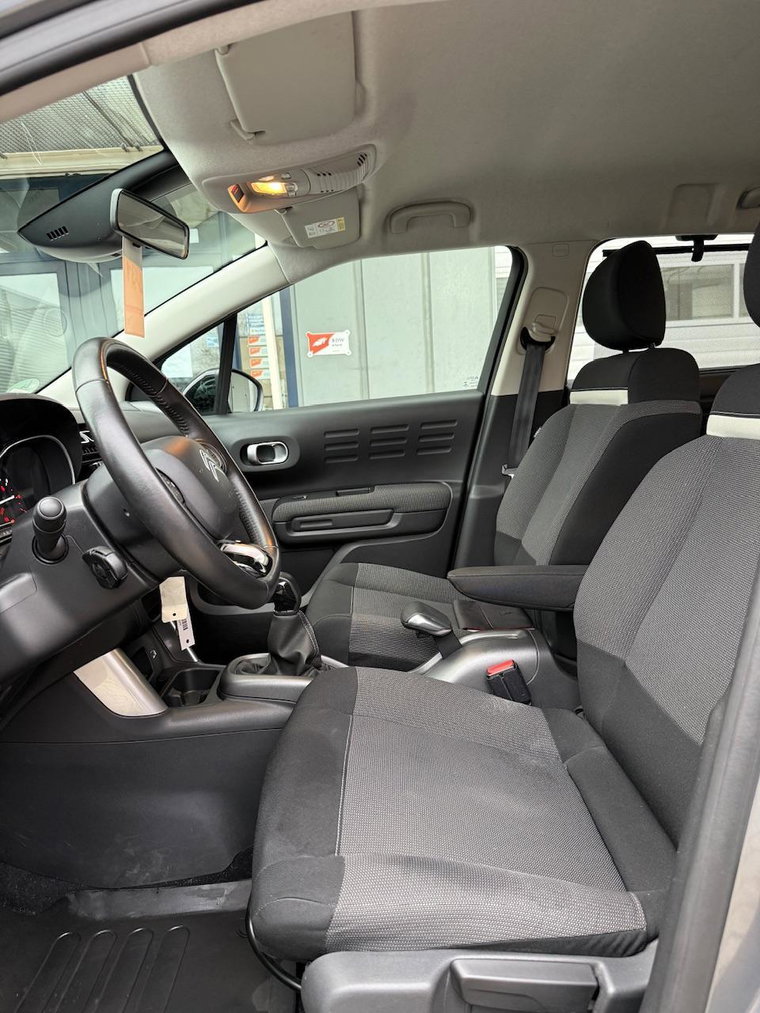 Vehicle Image 20
