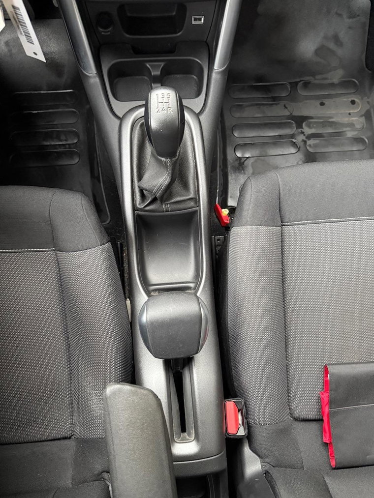 Vehicle Image 24