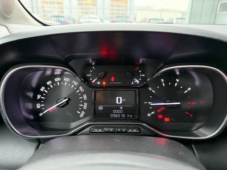 Vehicle Image 40