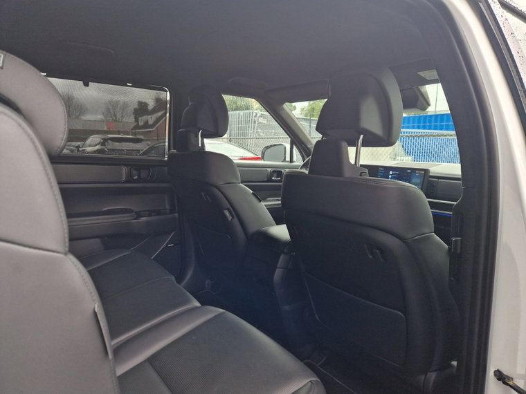 Vehicle Image 26