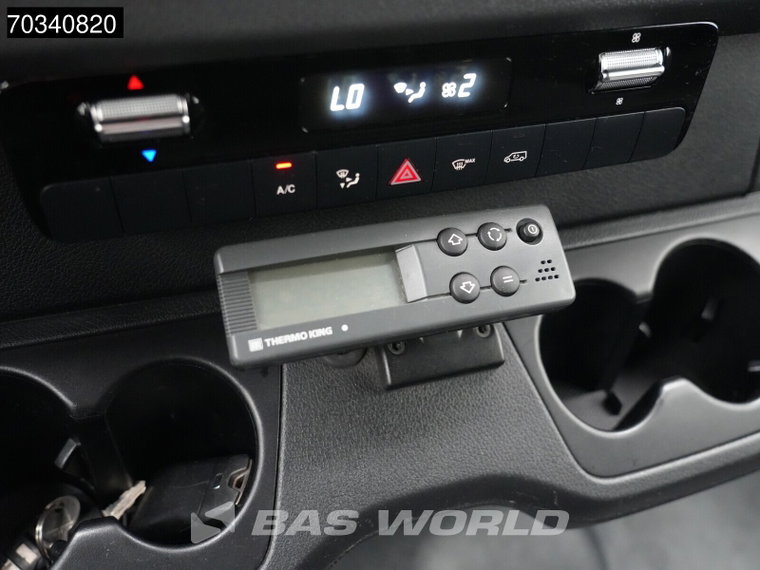 Vehicle Image 41