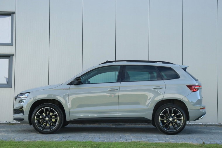 Vehicle Image 6