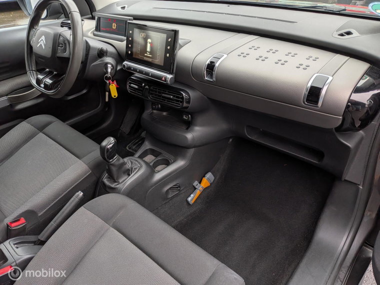 Vehicle Image 11