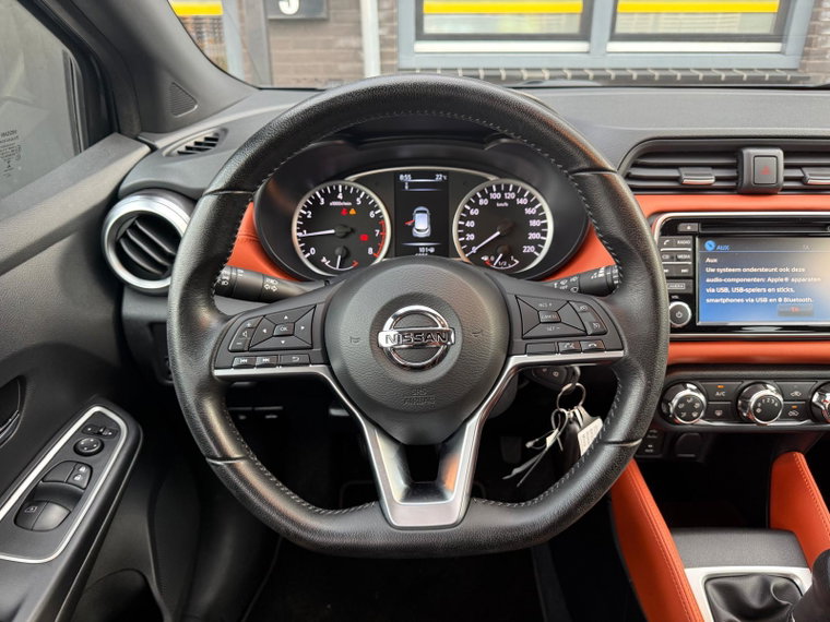 Vehicle Image 22