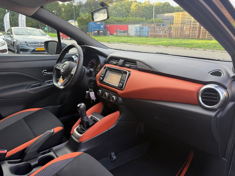 Vehicle Image 39