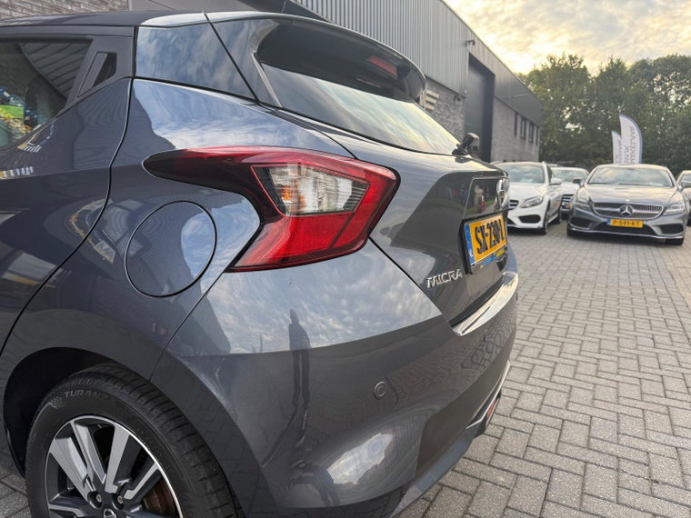 Vehicle Image 8