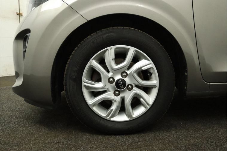 Vehicle Image 17