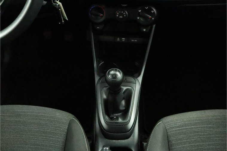 Vehicle Image 28