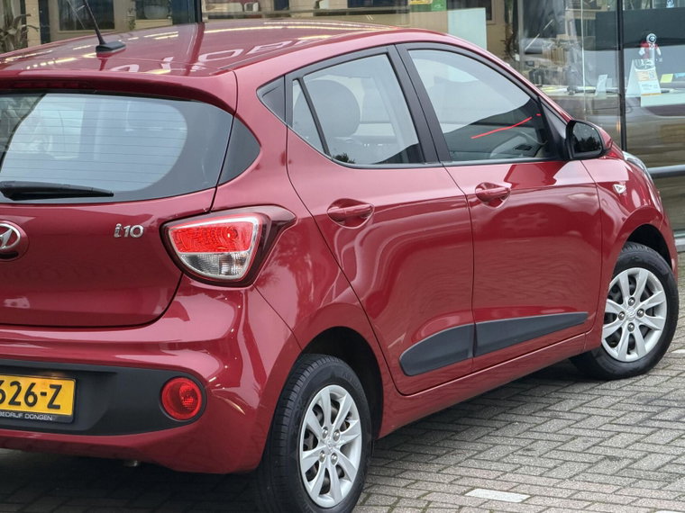 Vehicle Image 13