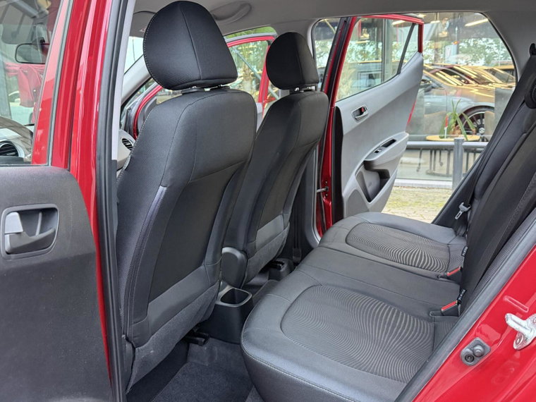 Vehicle Image 22