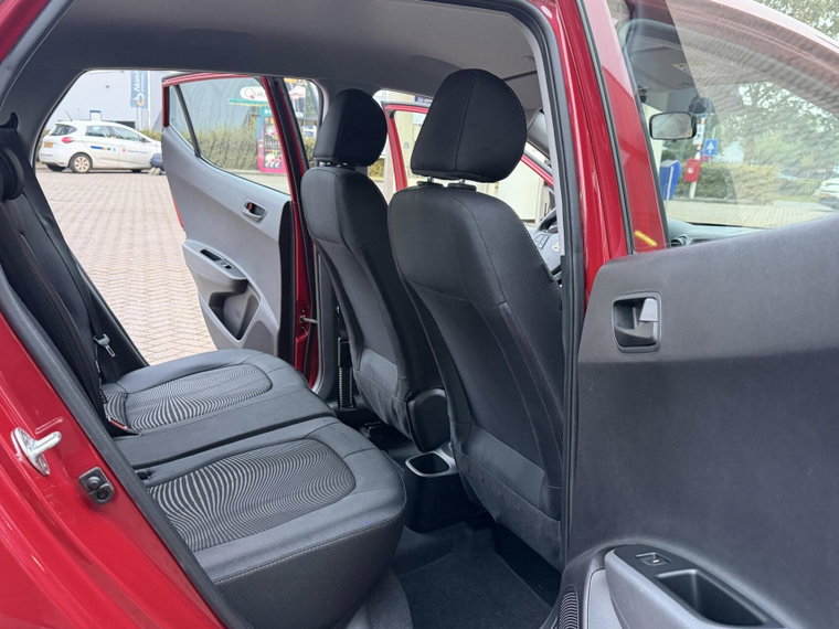 Vehicle Image 24