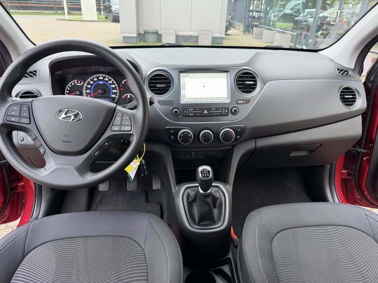 Vehicle Image 26