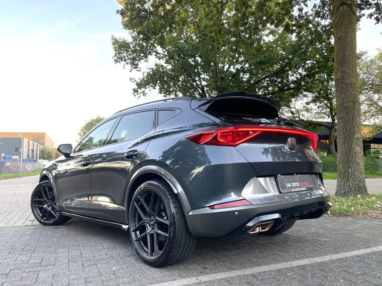 Vehicle Image 23