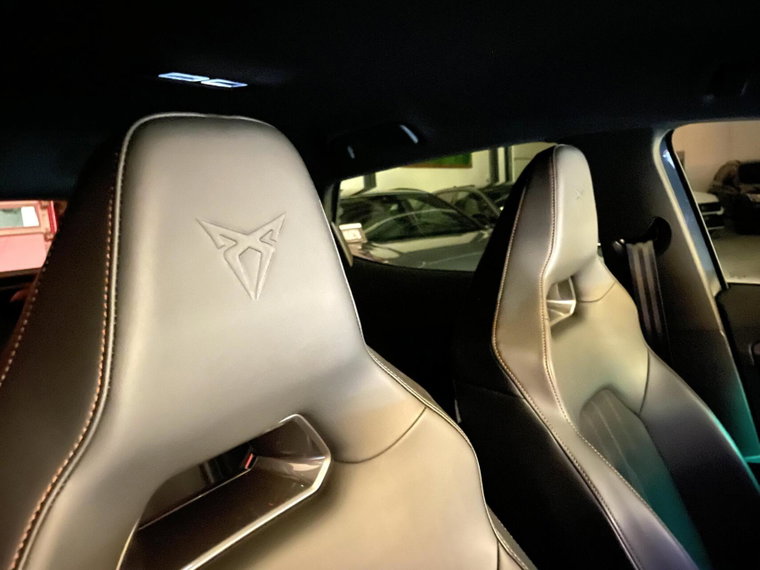 Vehicle Image 42