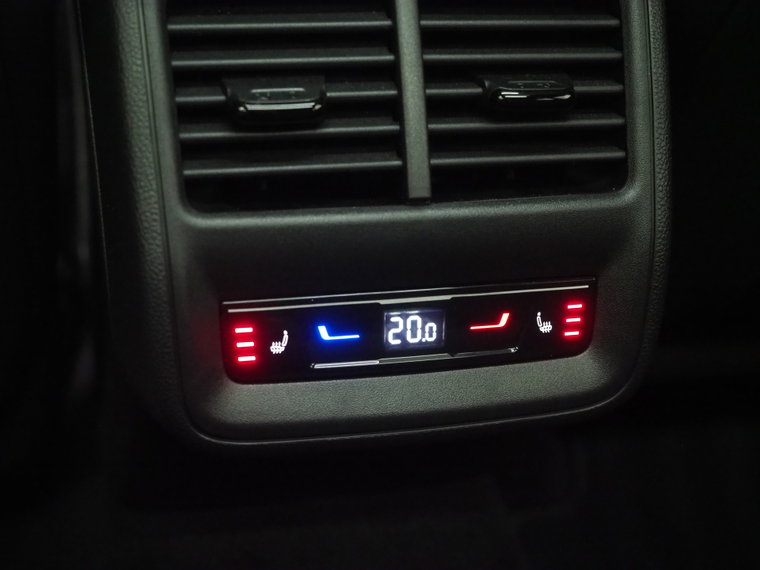 Vehicle Image 43