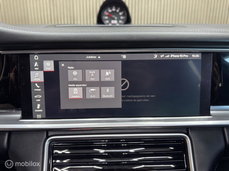 Vehicle Image 38