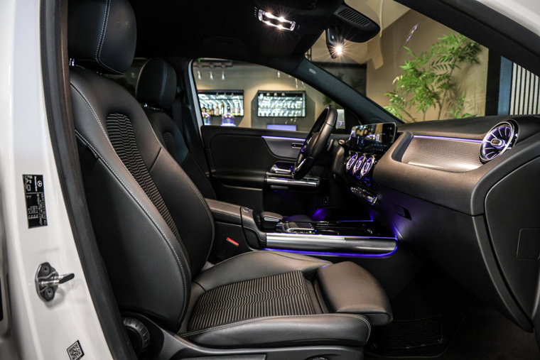 Vehicle Image 20